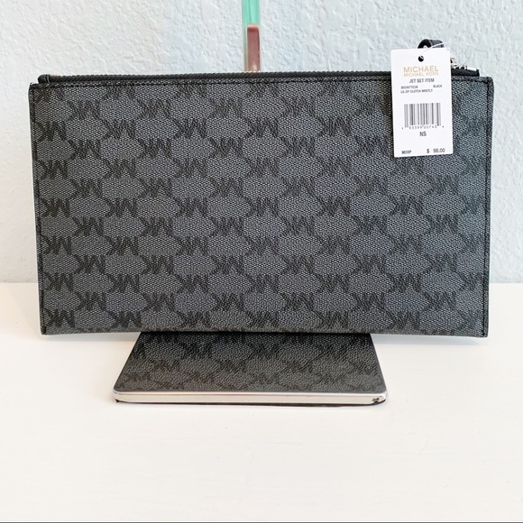 Michael Kors Jet Set Large Zip Clutch Wristlet - Picture 3 of 6